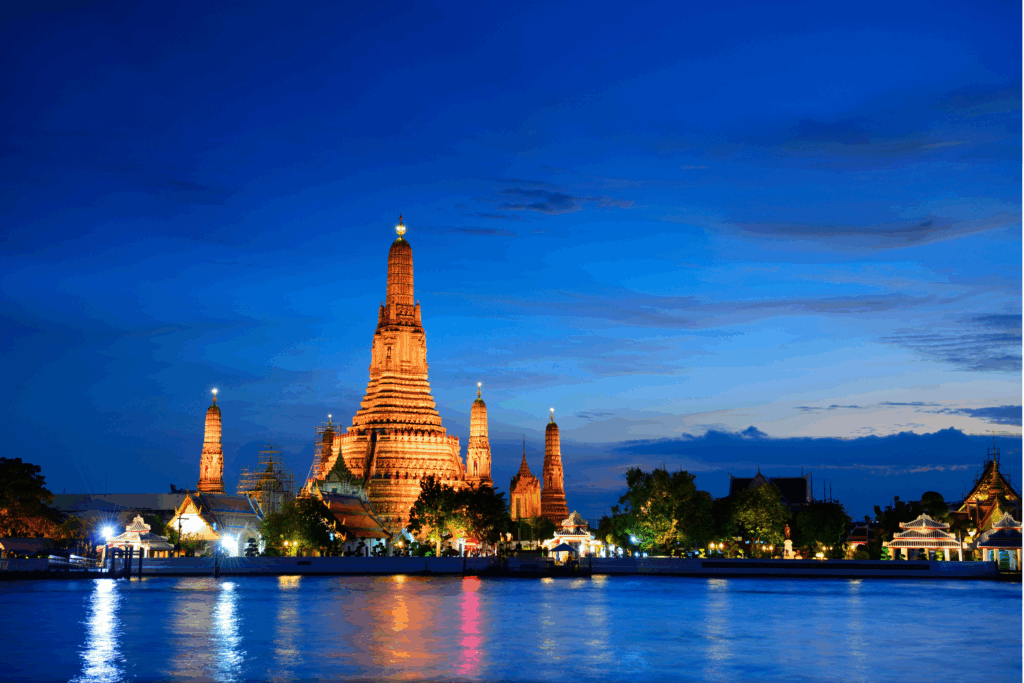Photo de Bangkok la nuit itinéraire Thaïlande 3 semaines